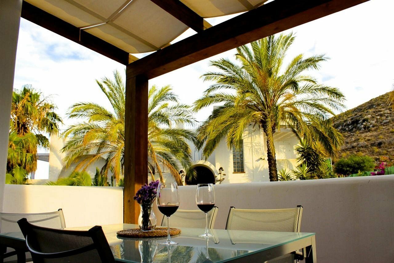 Real Agua Amarga Las Villas Екстериор снимка